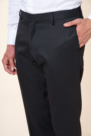 Pantaloni Uomo con Risvolto e Piega Centrale|Colore:Nero