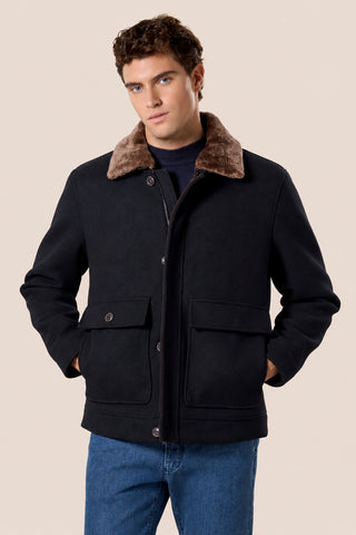 Bomber Uomo Corto Collo Morbido e Tasche Applicate|Colore:Blu