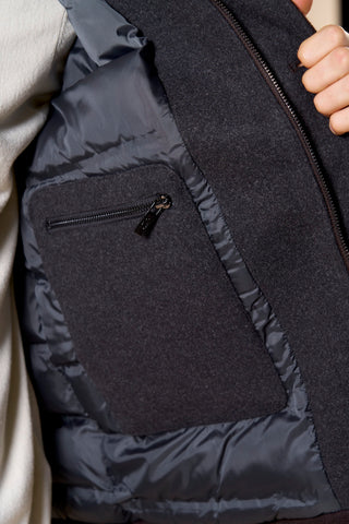 Bomber Uomo Corto Collo Morbido e Tasche Applicate|Colore:Marrone