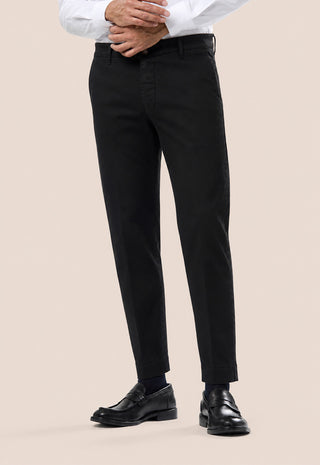 Pantalone Uomo Chino con Linea Affusolata|Colore:Nero