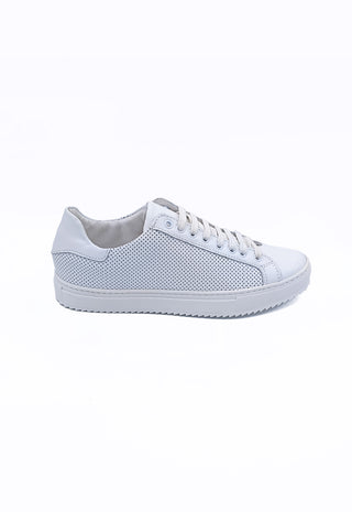 Sneakers tomaia forata