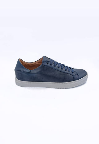 Sneakers tomaia forata